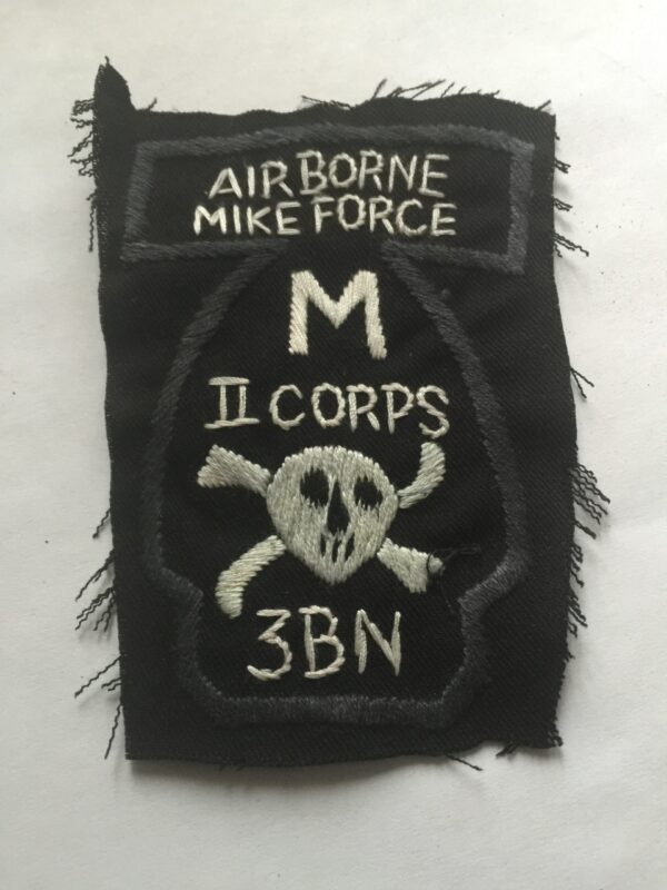 MIKE FORCE AIRBORNE RECON 3RD BN - II CORPS RARE PATCH