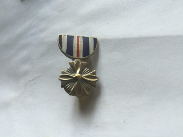 U.S. Distinguished Flying Cross Lapel Pin